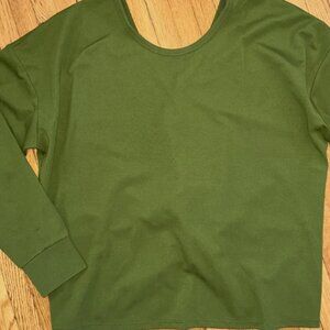 Cabi Green Turnaround Long Sleeve Women's Tee - Medium